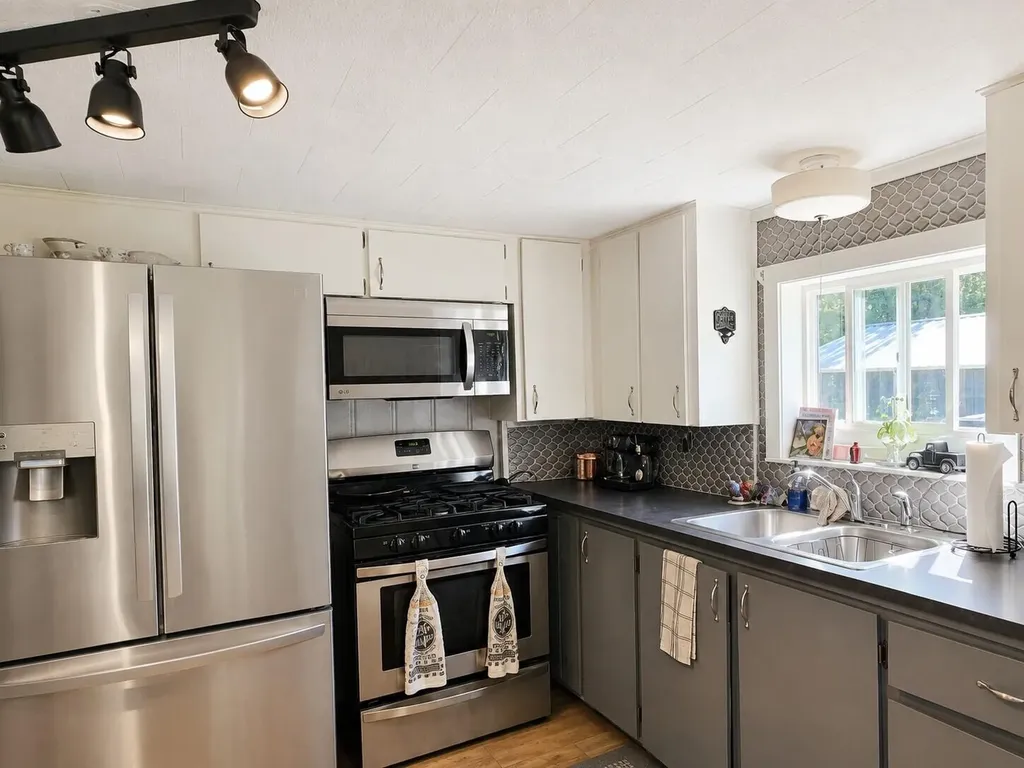 3119 W Maple Grove Road Surrey Township MI 48622