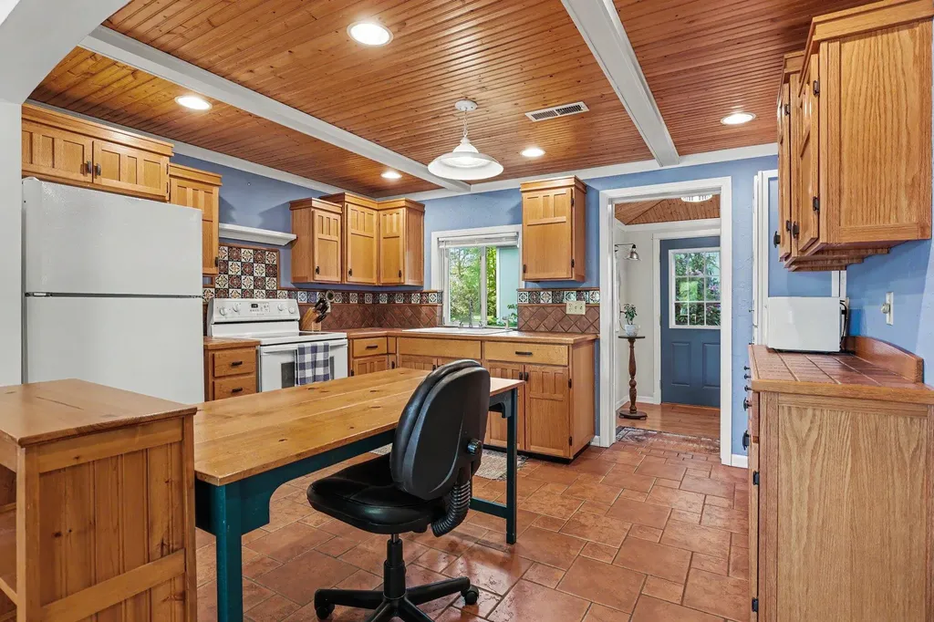 13541 Sunset Shores Drive NE Nelson Township MI 49319
