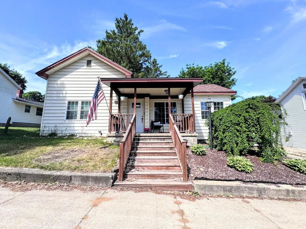 311 N Warren Avenue Big Rapids City MI 49307