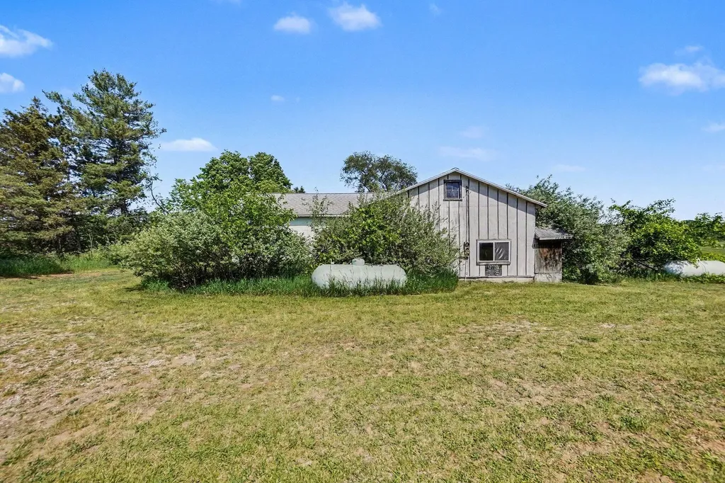 2732 S Osborn Avenue Dayton Township MI 49412
