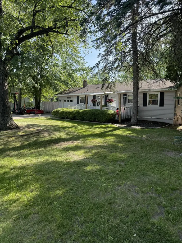 10717 Alpine Avenue NW Sparta Township MI 49345