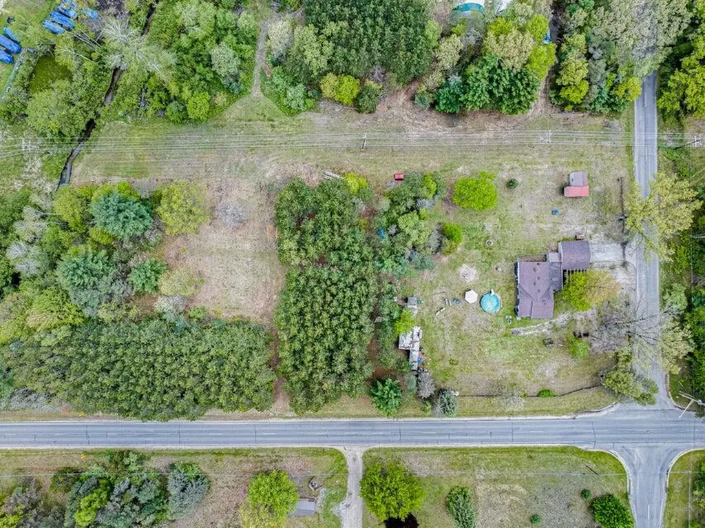 19030 W Almy Road Reynolds Township MI 49329