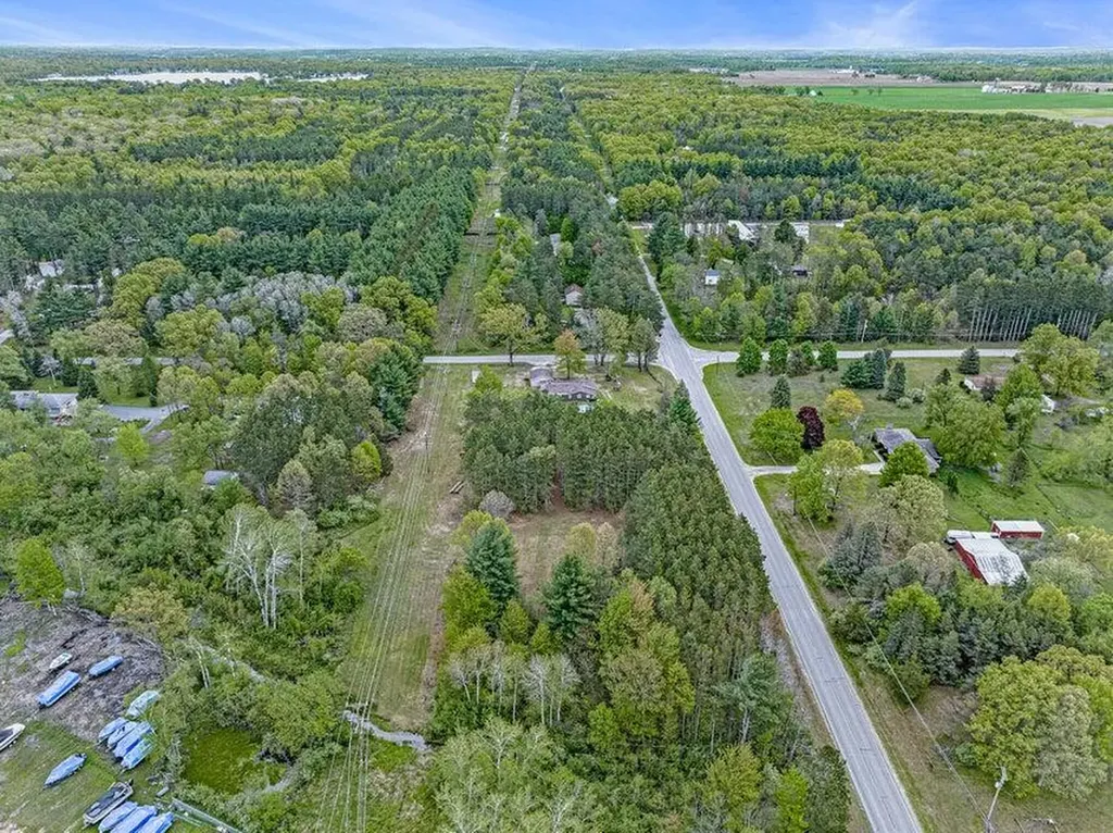 19030 W Almy Road Reynolds Township MI 49329