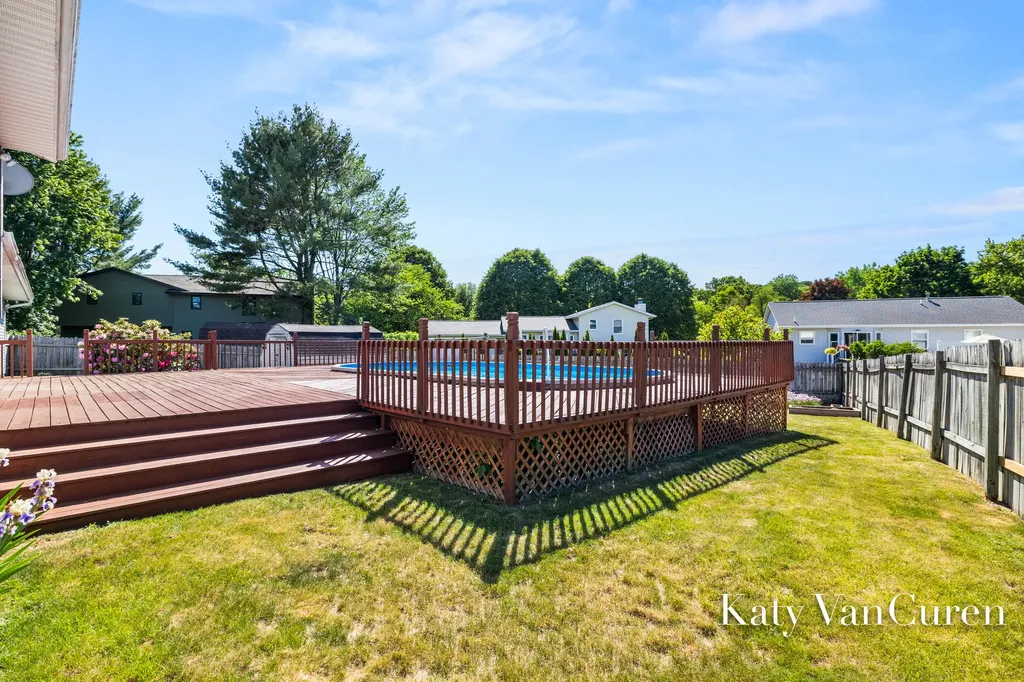 6091 Rogue River Meadows Drive NE Plainfield Charter Township MI 49306