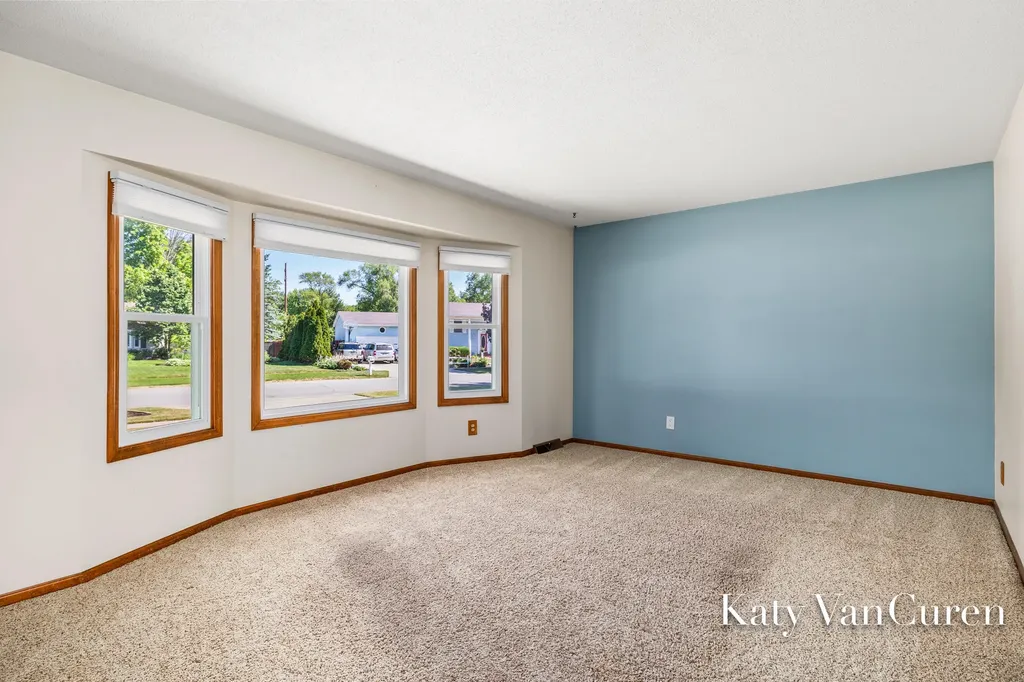 6091 Rogue River Meadows Drive NE Plainfield Charter Township MI 49306