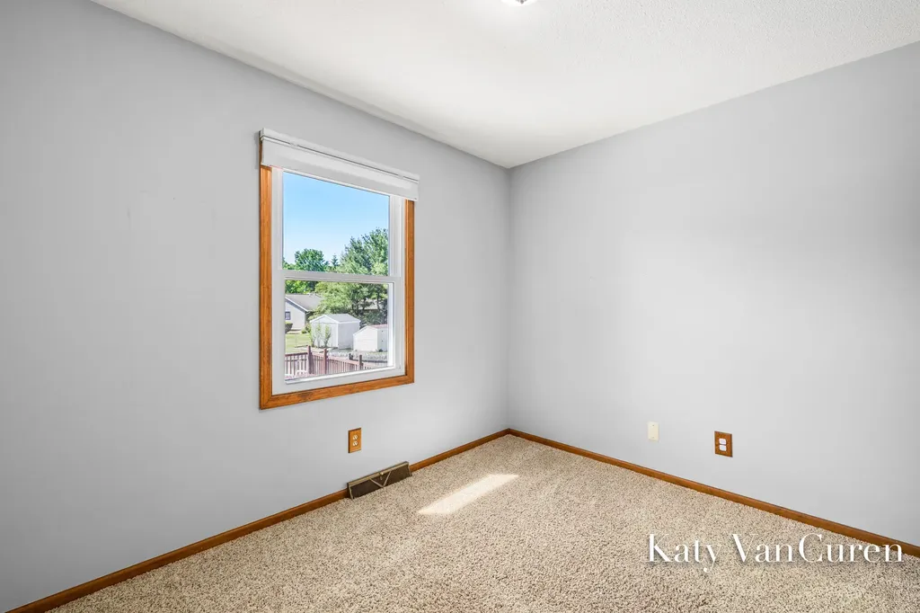 6091 Rogue River Meadows Drive NE Plainfield Charter Township MI 49306