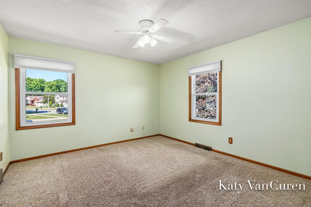 6091 Rogue River Meadows Drive NE Plainfield Charter Township MI 49306