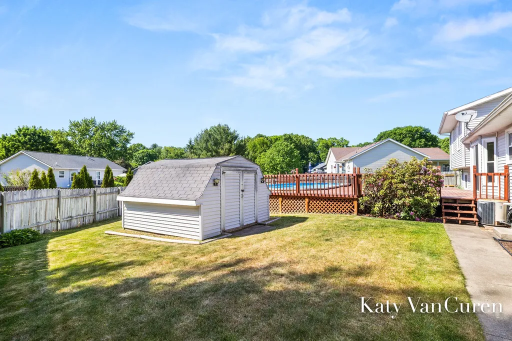 6091 Rogue River Meadows Drive NE Plainfield Charter Township MI 49306