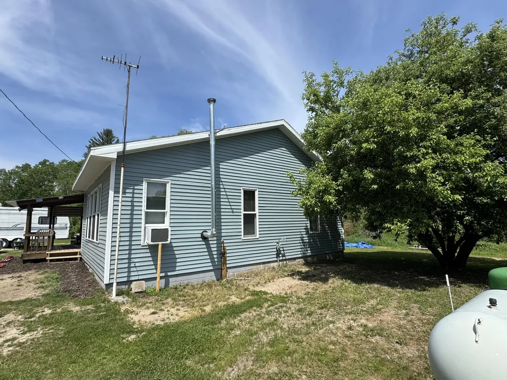 1952 W 16 Road Antioch Township MI 49668