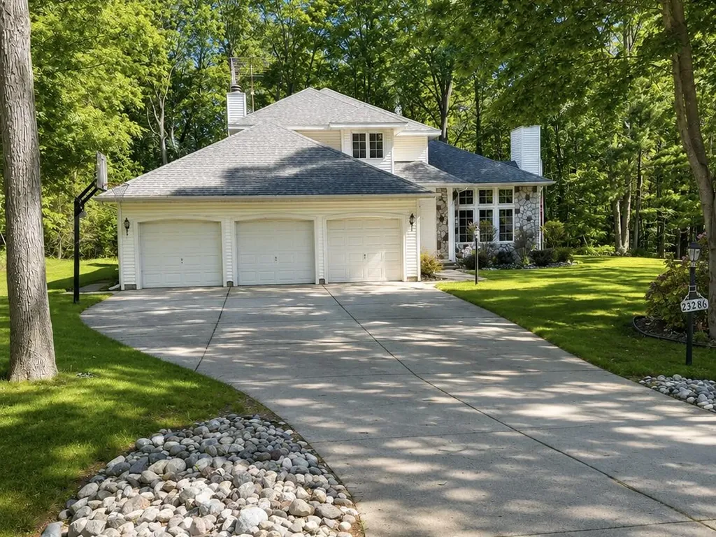 23286 Timberridge Drive Big Rapids Charter Township MI 49307
