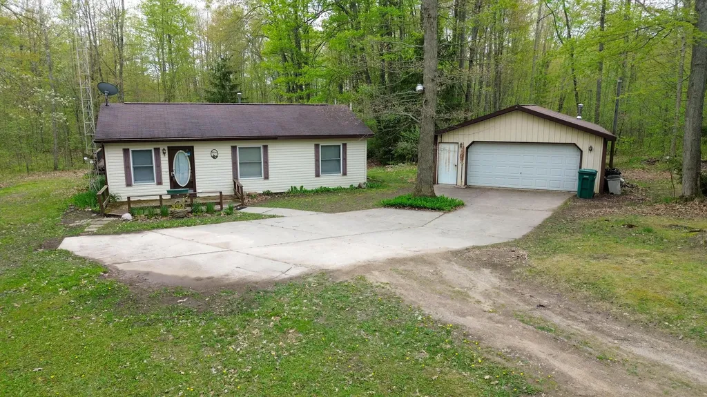 2081 Deer Lake Road Hayes Township MI 48625