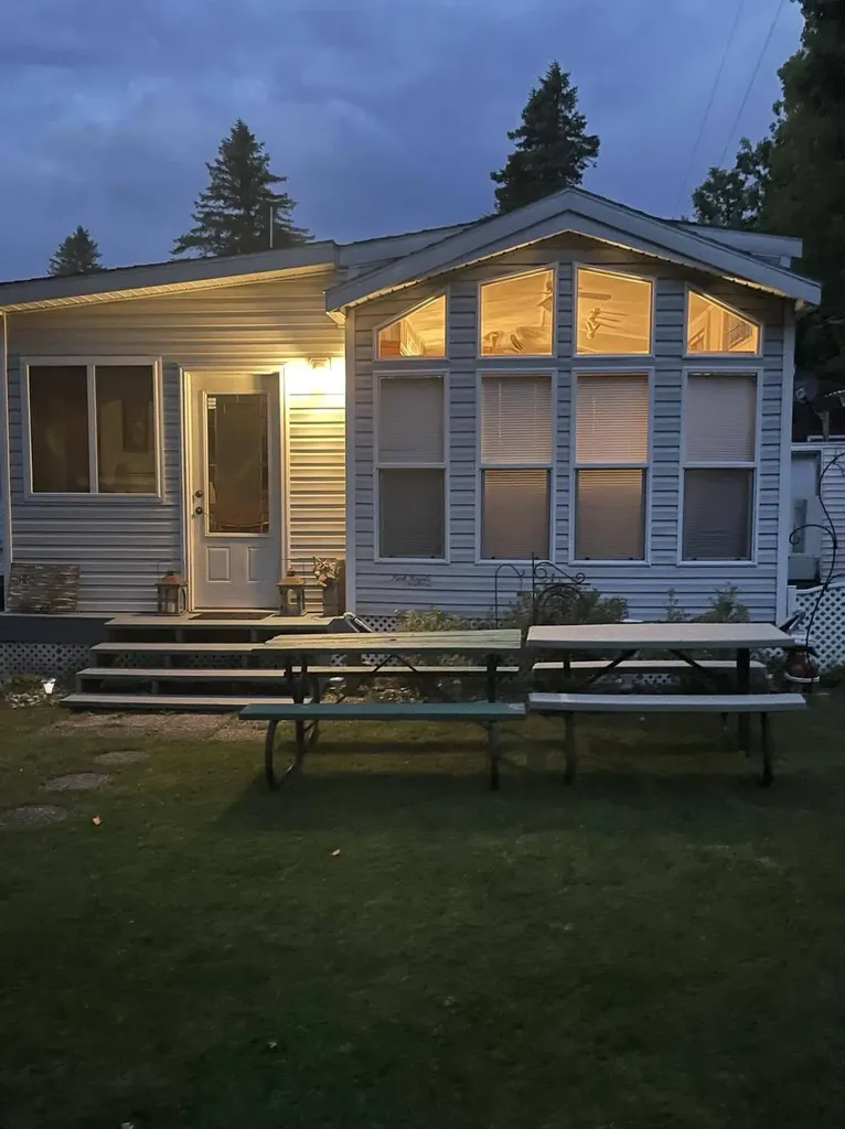 8091 Carriage Lane Morton Township MI 49336