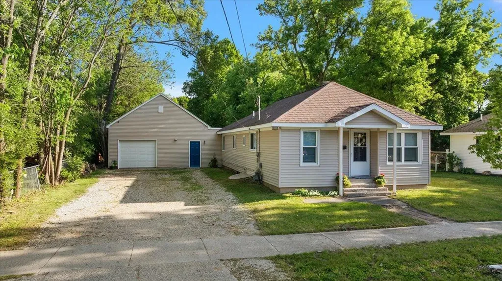 78 Carrie Street NW Sparta Village MI 49345