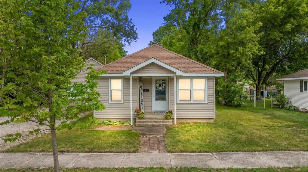 78 Carrie Street NW Sparta Village MI 49345