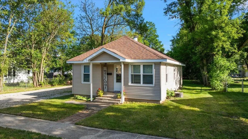78 Carrie Street NW Sparta Village MI 49345