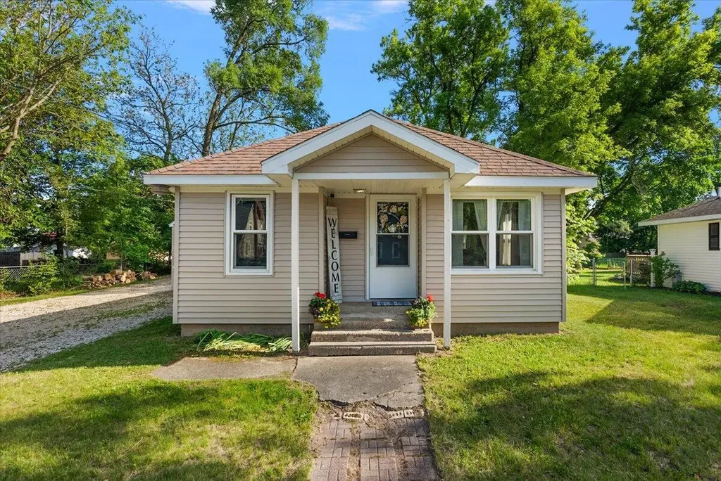 78 Carrie Street NW Sparta Village MI 49345