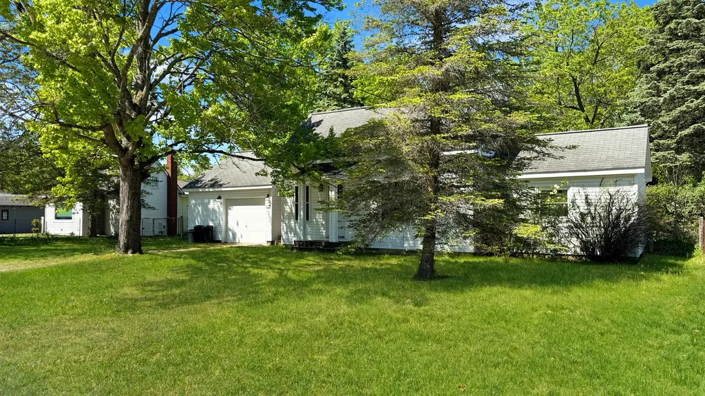 613 Waldo Street Cadillac City MI 49601