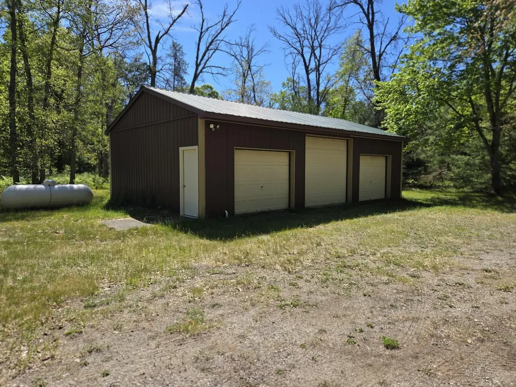 382 W Morgan Drive Peacock Township MI 49656