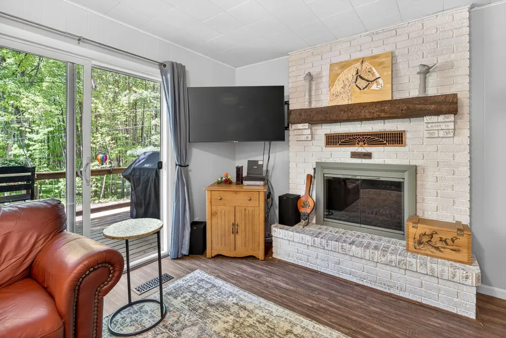 8104 Tanglewood Trail Morton Township MI 49346