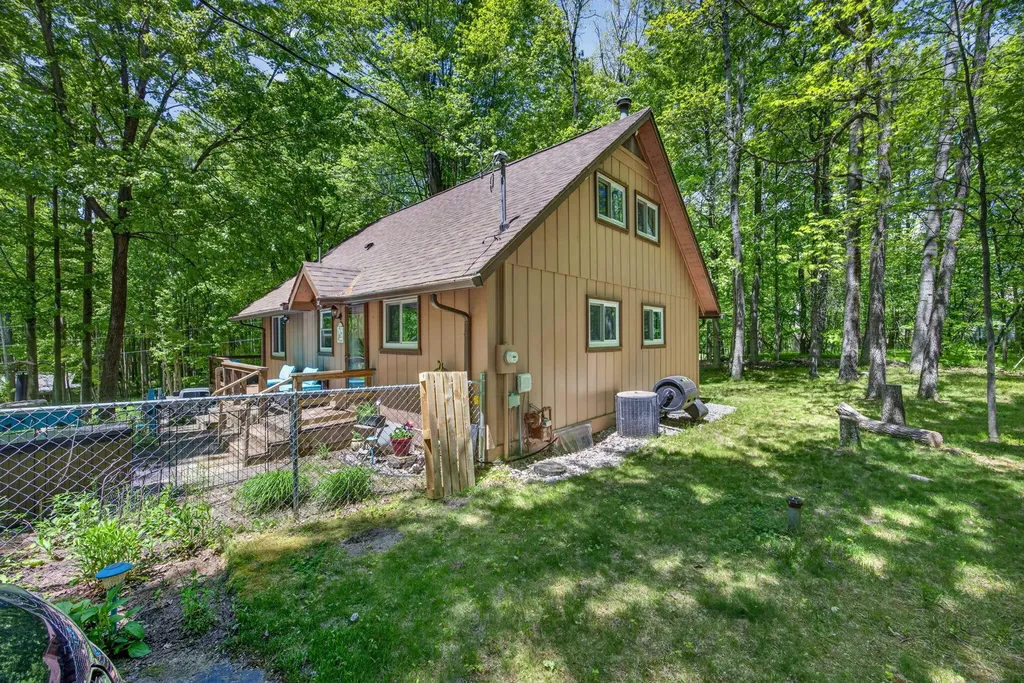 8104 Tanglewood Trail Morton Township MI 49346