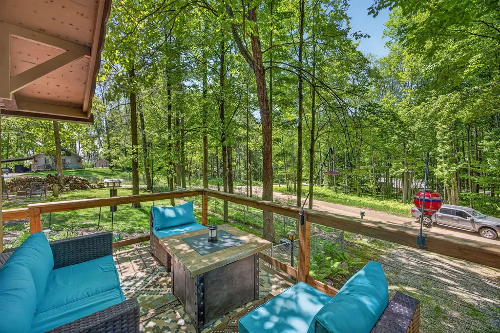 8104 Tanglewood Trail Morton Township MI 49346