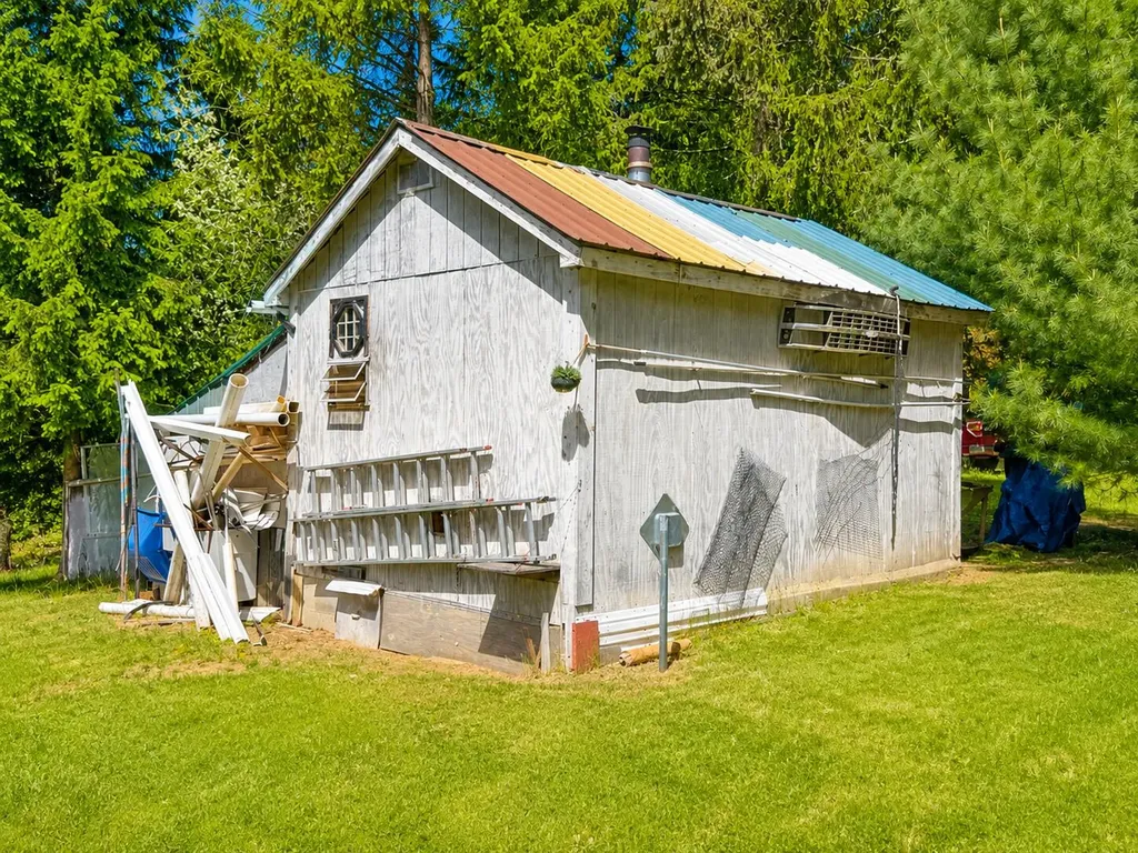 22469 165th Avenue Grant Township MI 49639