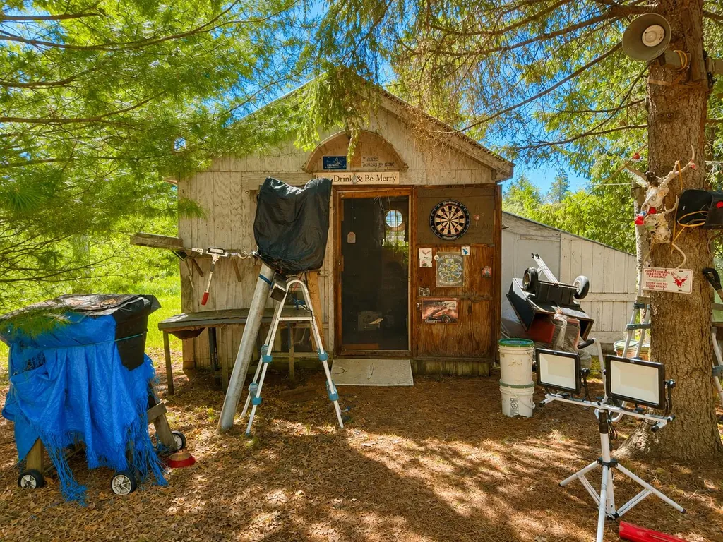 22469 165th Avenue Grant Township MI 49639