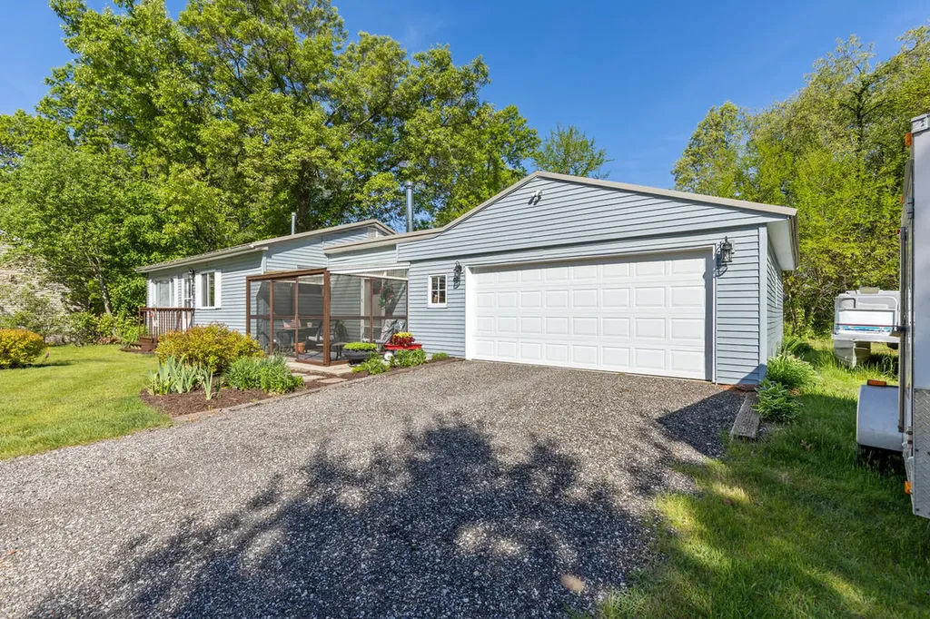 17270 Apache Trail Winfield Township MI 49329