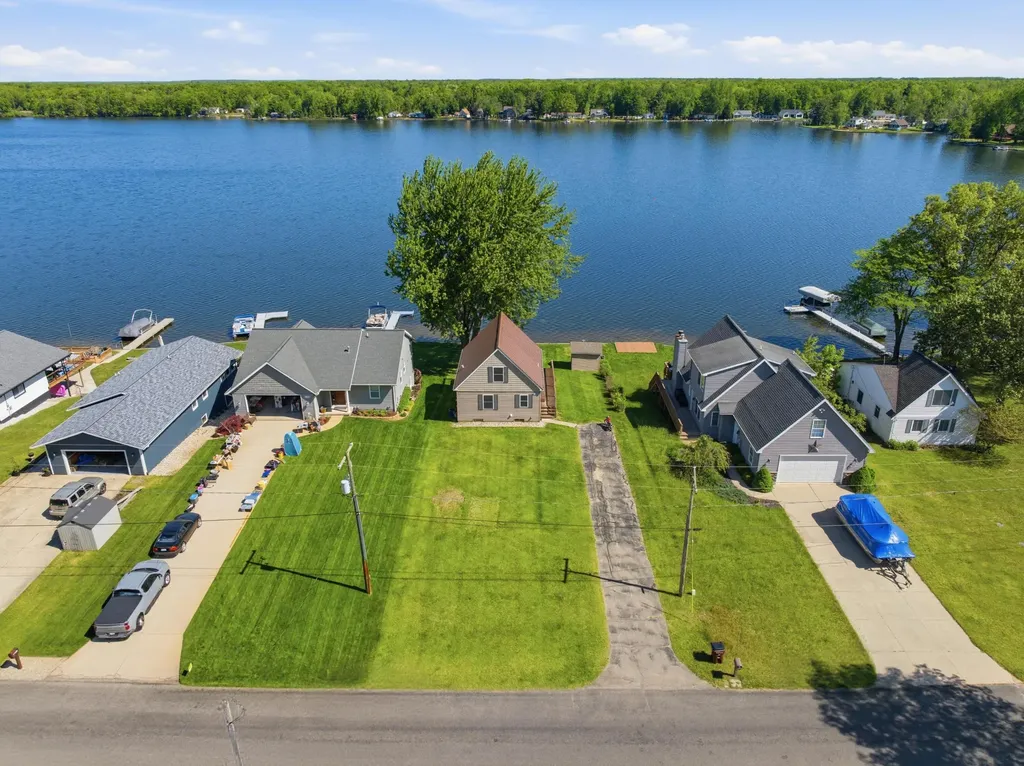 17300 Warrior Drive Winfield Township MI 49329