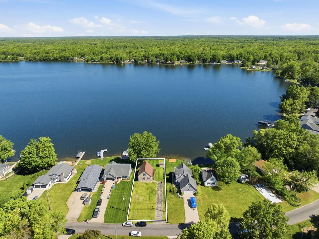 17300 Warrior Drive Winfield Township MI 49329