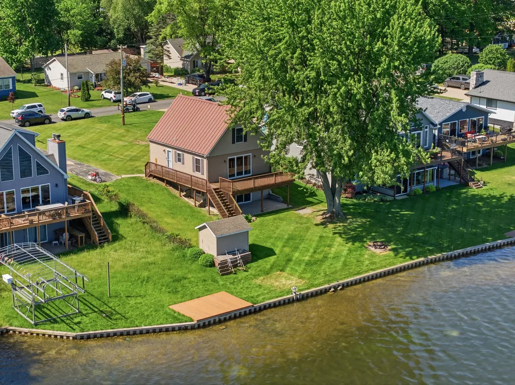 17300 Warrior Drive Winfield Township MI 49329