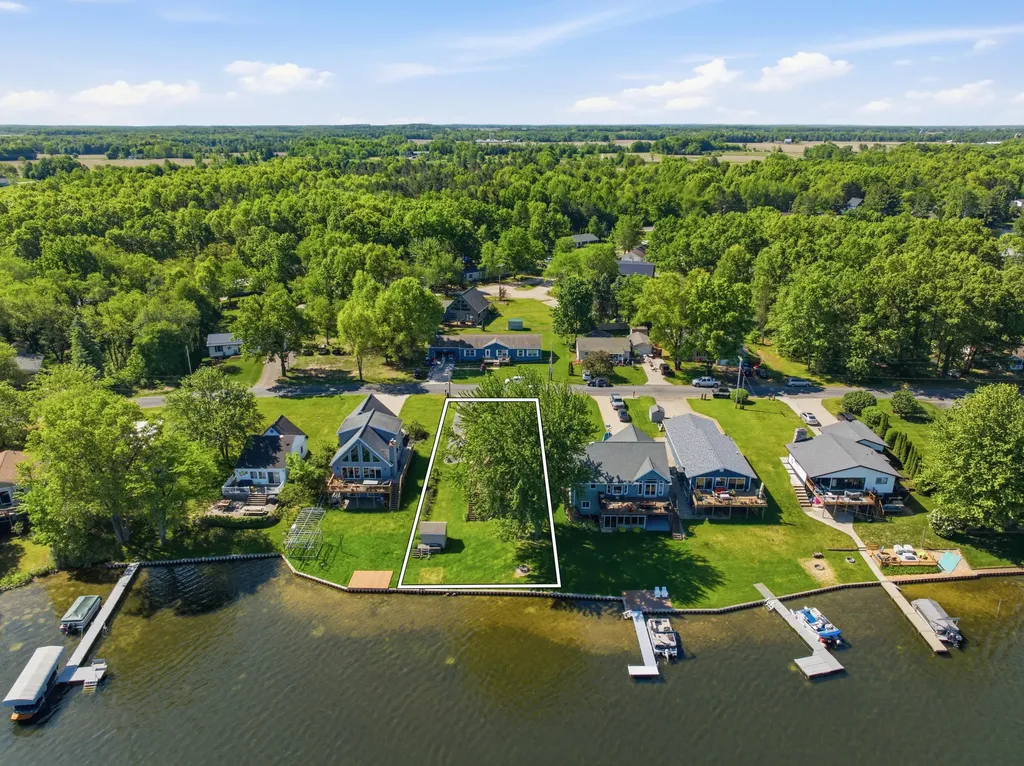17300 Warrior Drive Winfield Township MI 49329