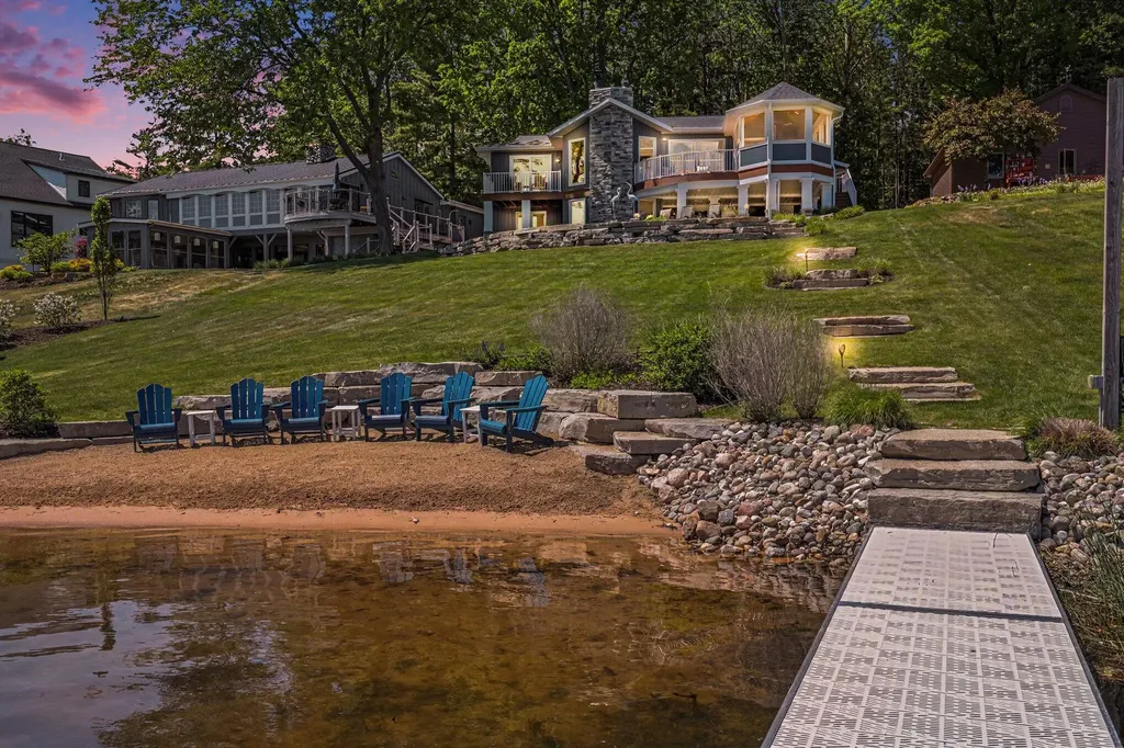 7970 Island Court Morton Township MI 49346