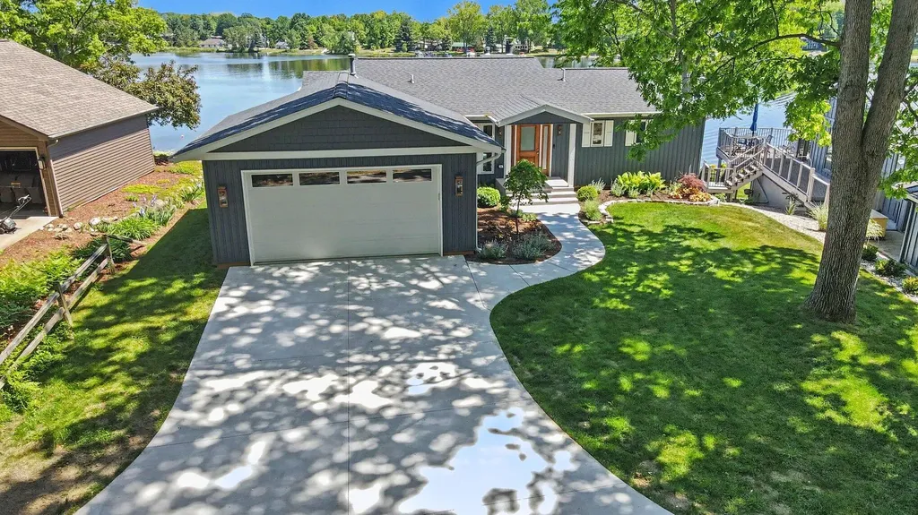 7970 Island Court Morton Township MI 49346