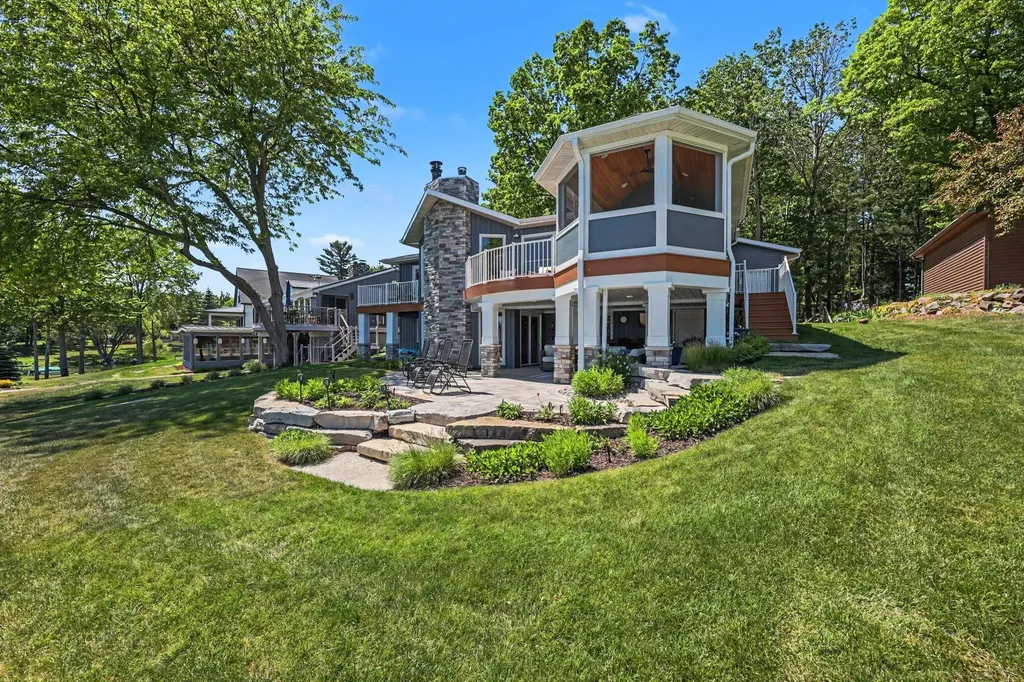 7970 Island Court Morton Township MI 49346