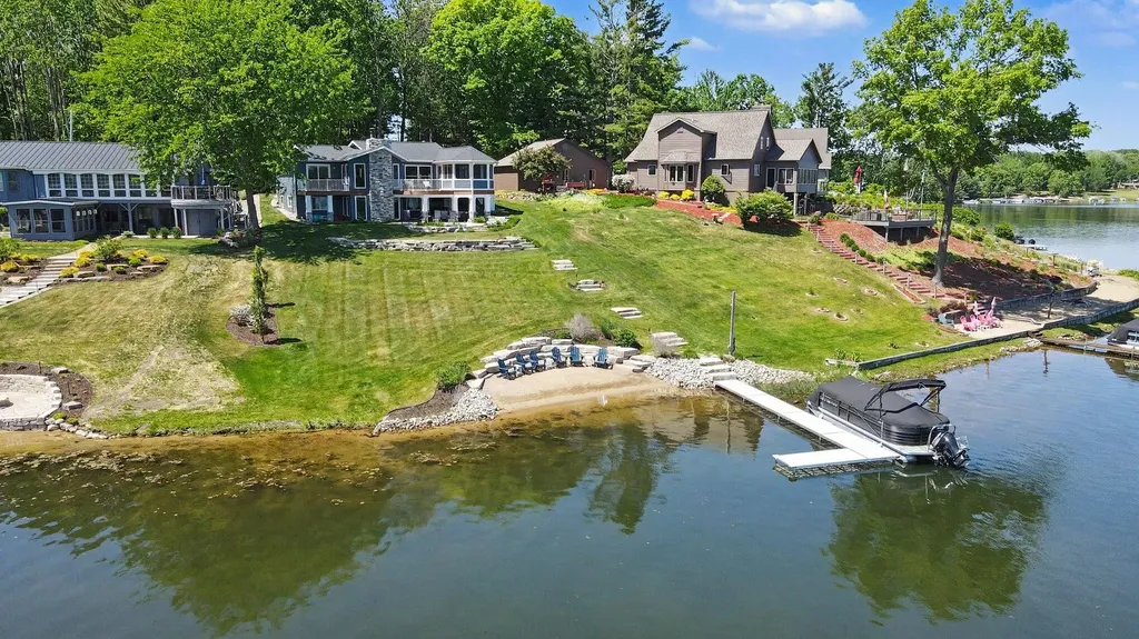 7970 Island Court Morton Township MI 49346