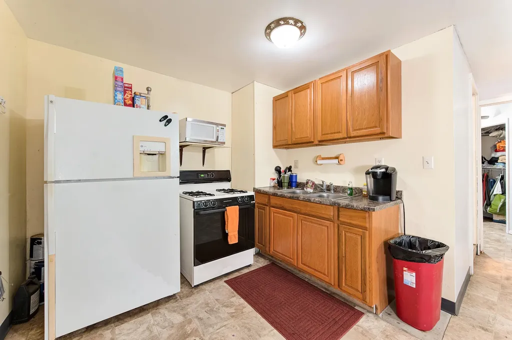8773 N Golden Rod Boulevard Unknown City MI 49309