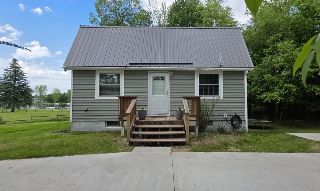 1015 Pequena Drive Unknown City MI 48893