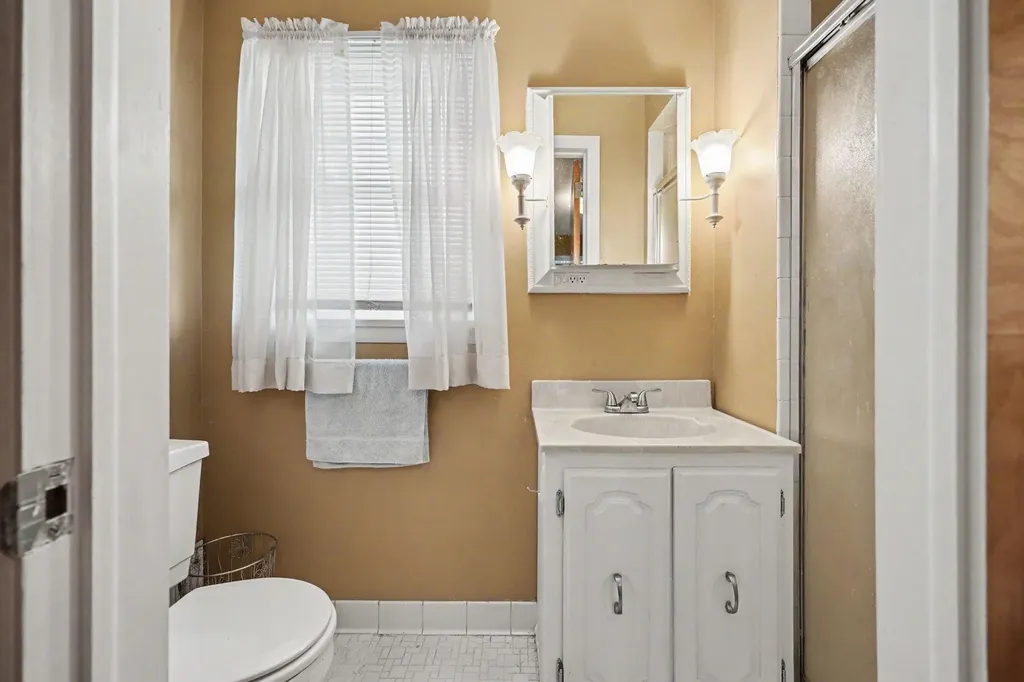 655 Wendover Boulevard Norton Shores City MI 49441