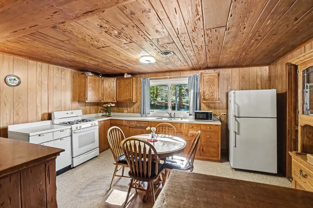 5207 E High Tower Lake Road Newfield Township MI 49421