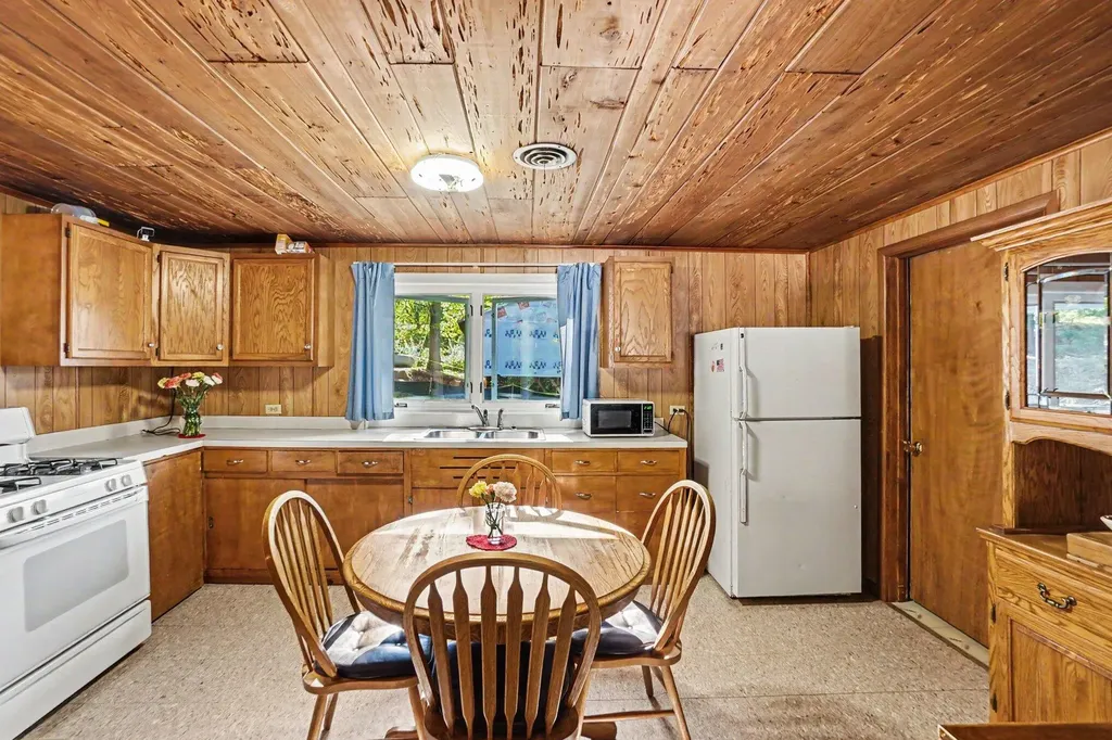 5207 E High Tower Lake Road Newfield Township MI 49421