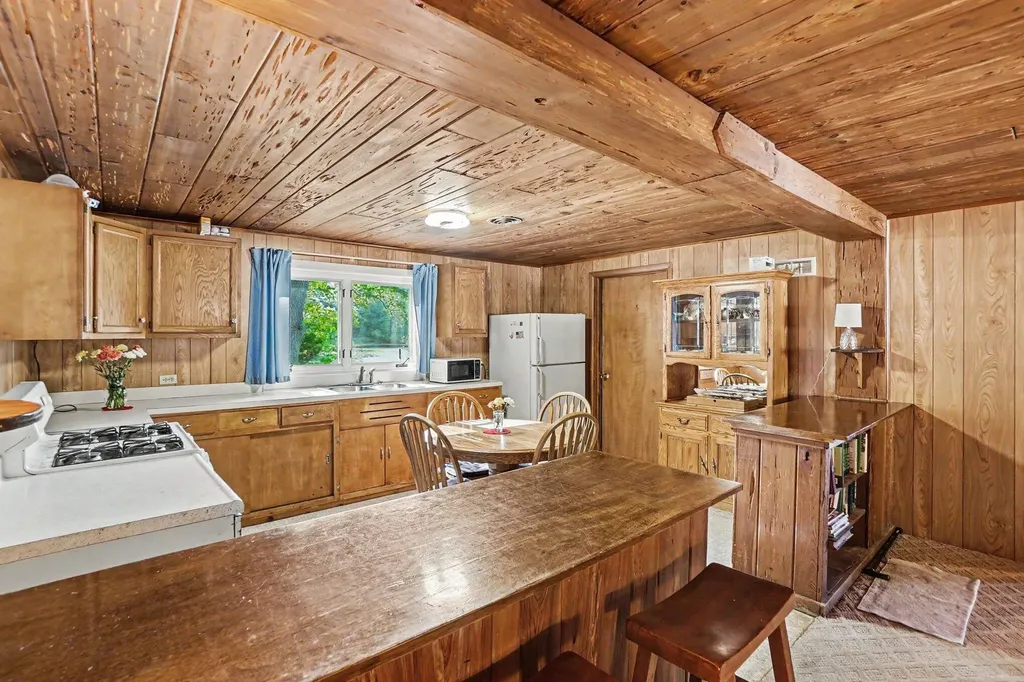 5207 E High Tower Lake Road Newfield Township MI 49421