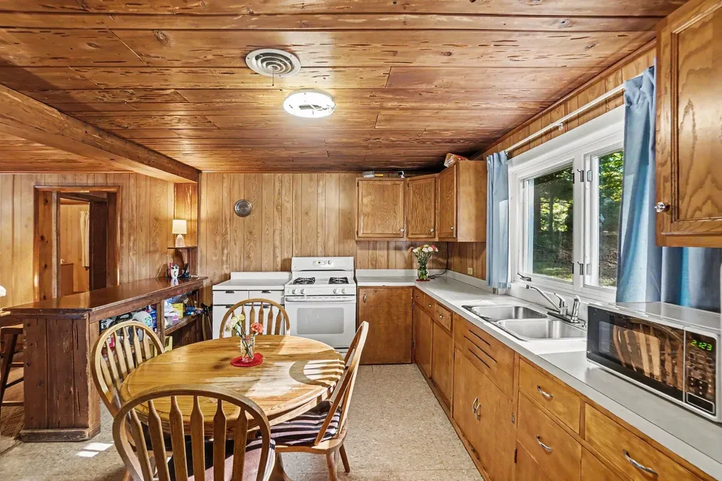 5207 E High Tower Lake Road Newfield Township MI 49421