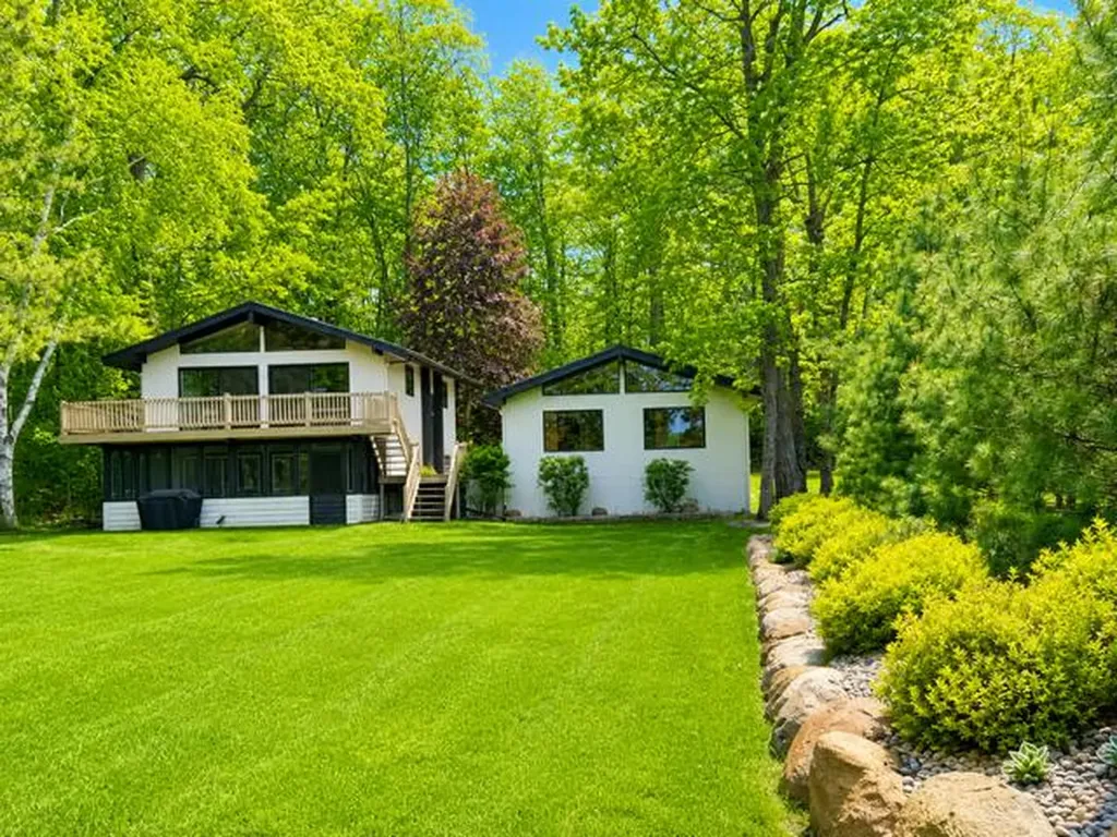 8430 Lynwood Lane Martiny Township MI 49332