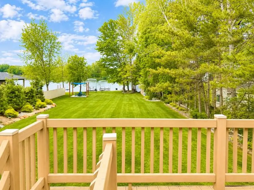 8430 Lynwood Lane Martiny Township MI 49332