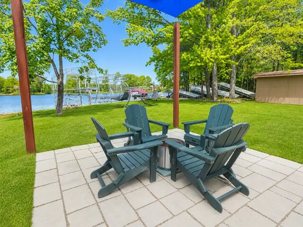 8430 Lynwood Lane Martiny Township MI 49332