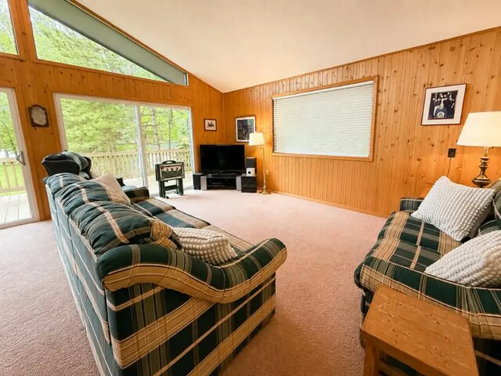 8430 Lynwood Lane Martiny Township MI 49332