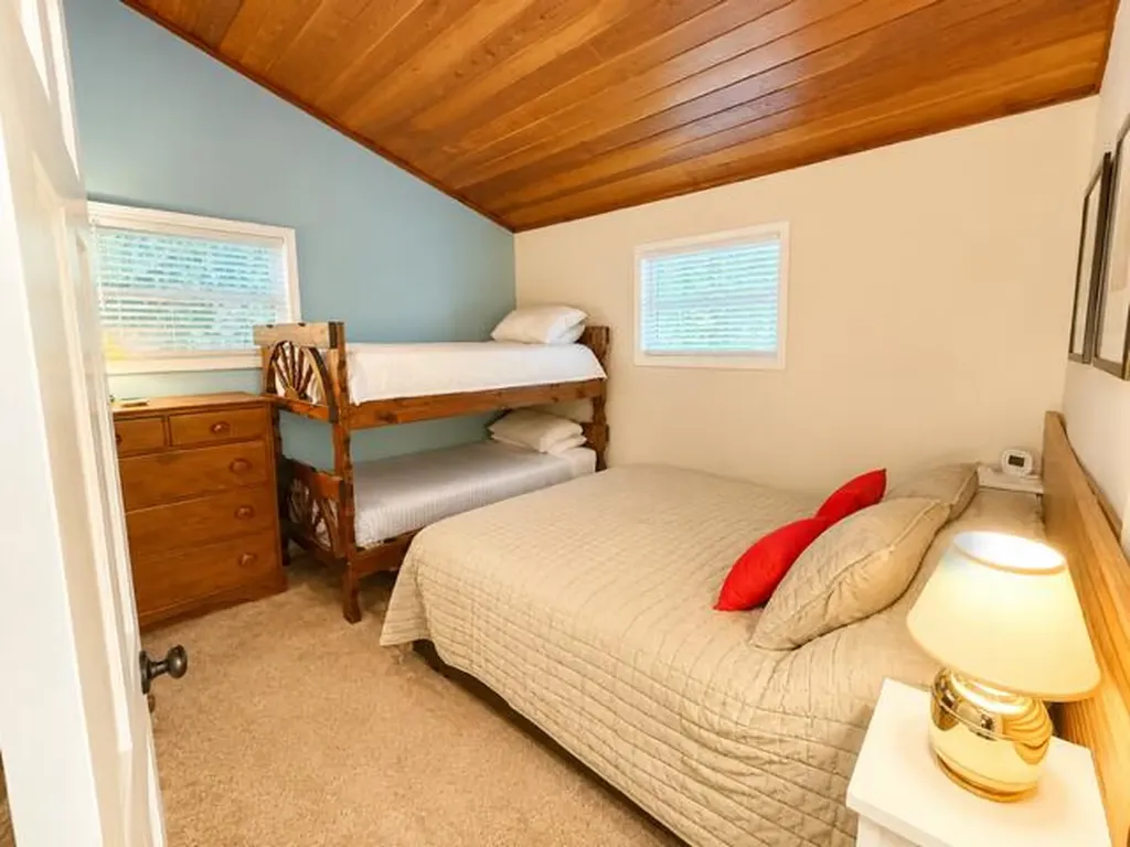 8430 Lynwood Lane Martiny Township MI 49332