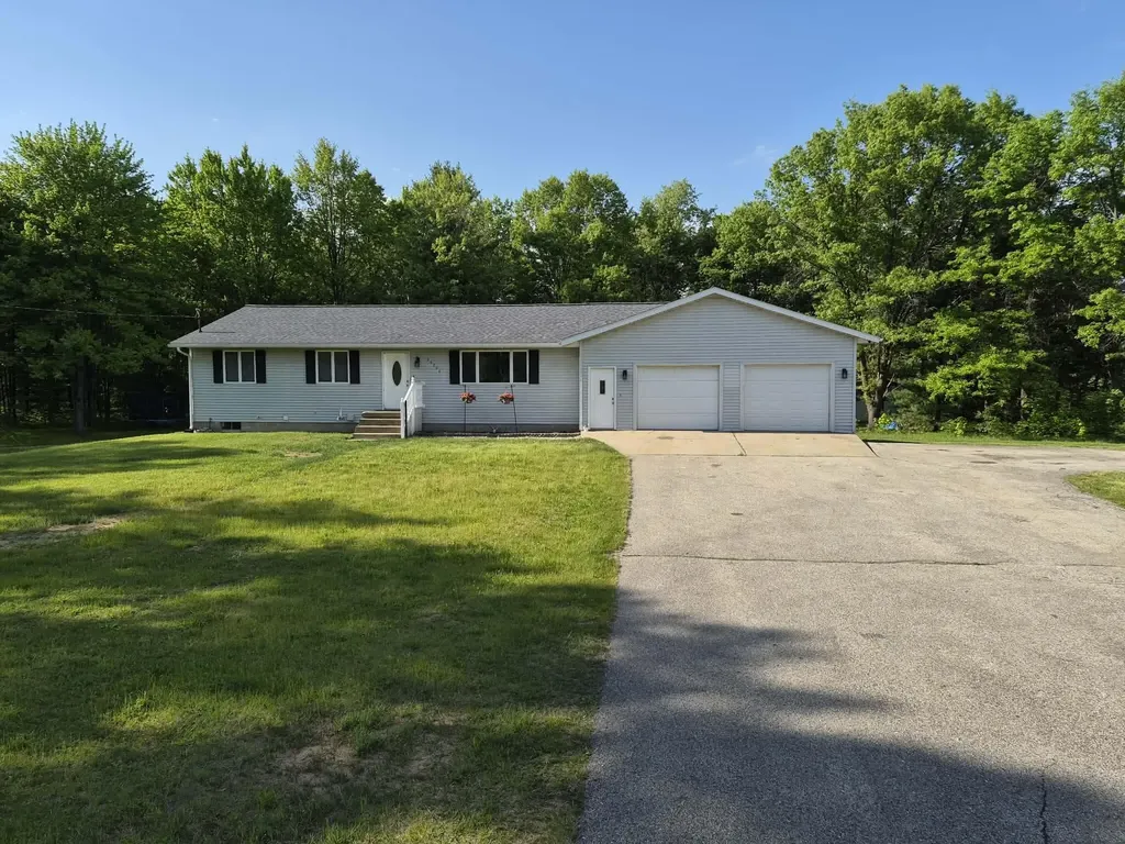 20200 W Lake Montcalm Road Reynolds Township MI 49329