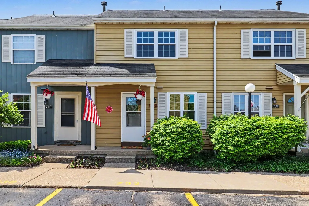 732 Pinckney Court Alpine Township MI 49321